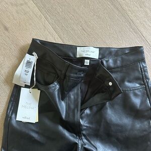 Brand new Aritizia Leather Pant